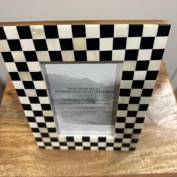 Black And White McKenzie Child Style 4x6 Checkered Photo Picture Frame - Picture 3 of 4